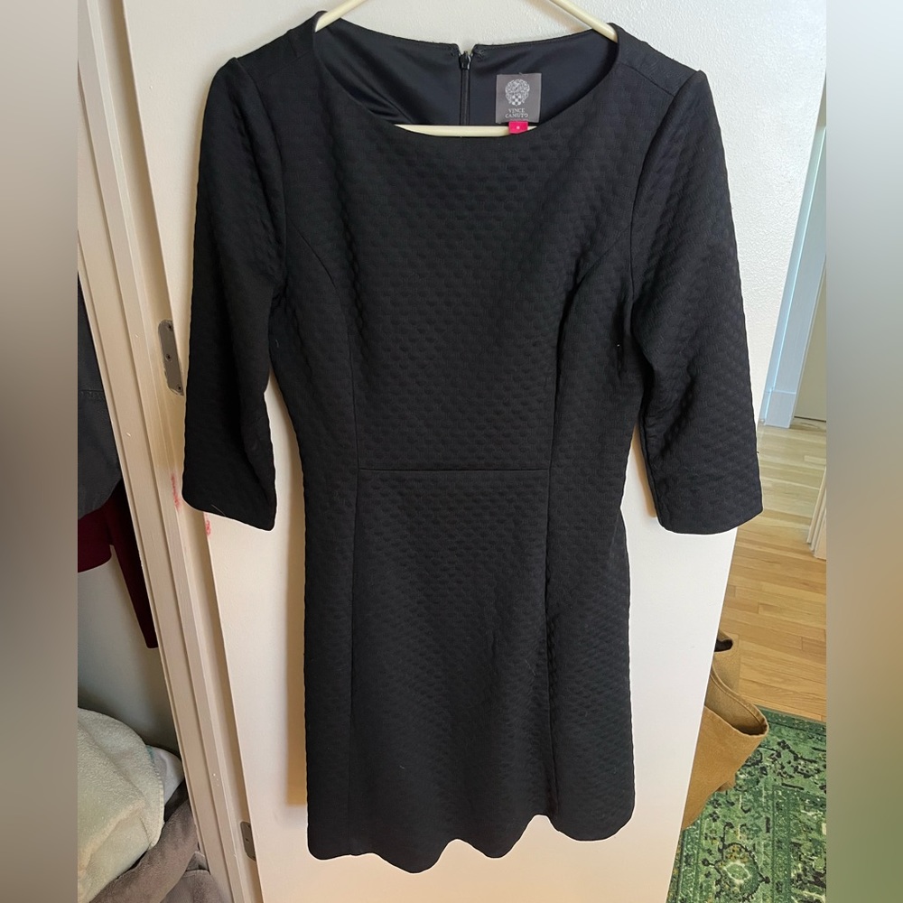 Black size 8 Vince Camuto mid-length dress.